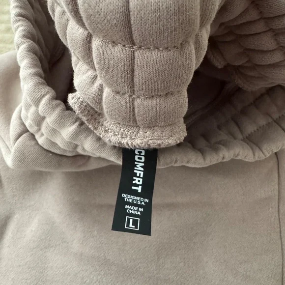 Comfrt Signature Sweatpants in Bark - Picture 3 of 6